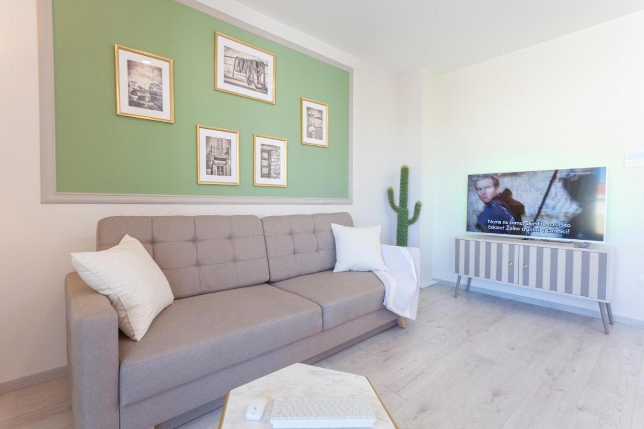 Tinel Boutique Apartment โพรไมนา ภายนอก รูปภาพ