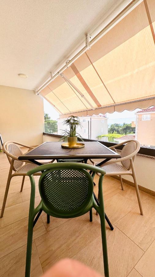 Tinel Boutique Apartment โพรไมนา ภายนอก รูปภาพ